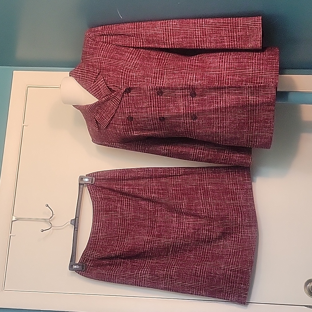 Bill Blass skirt set